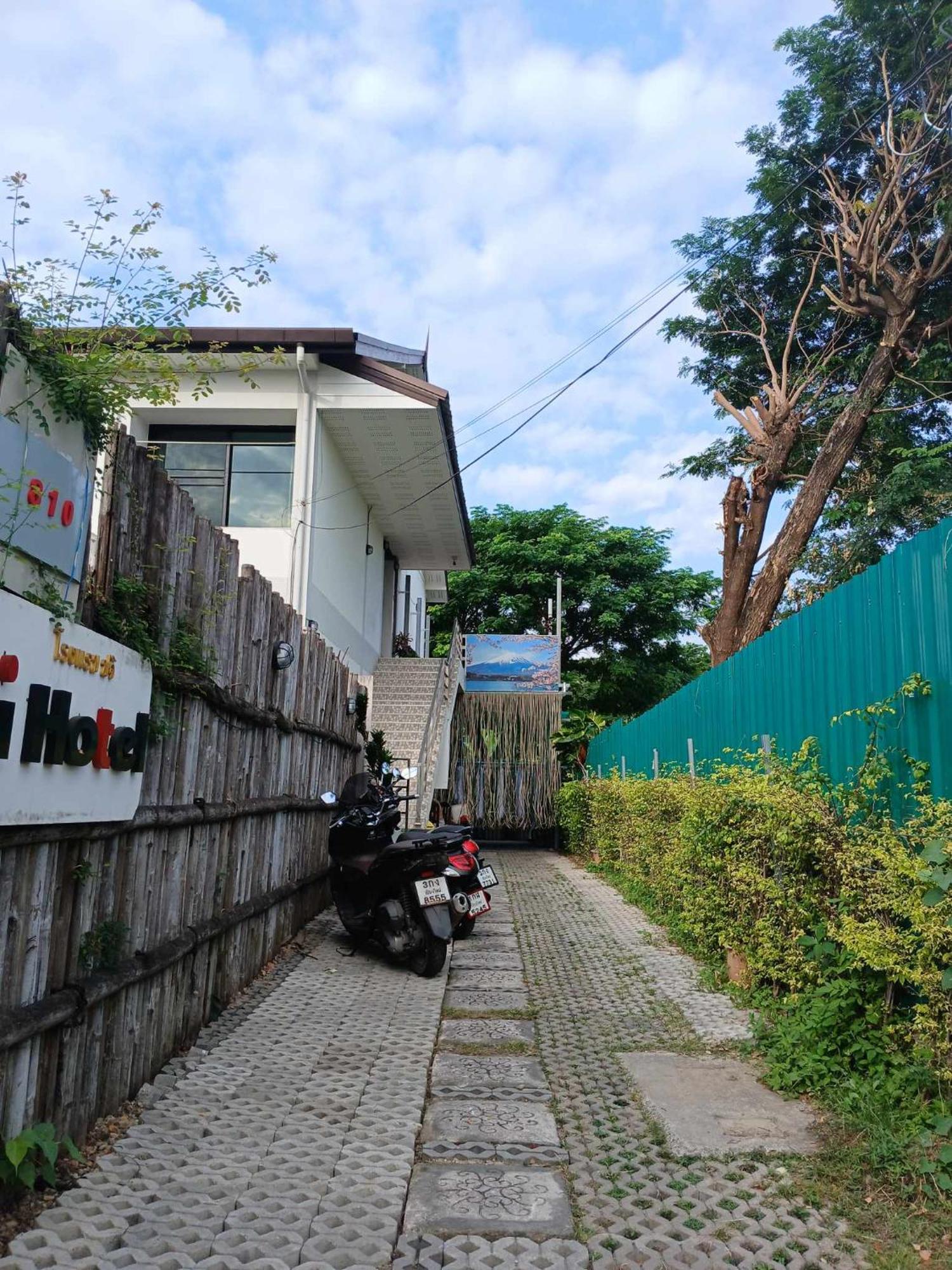 Sakura House Hostel Chiang Mai Exterior photo