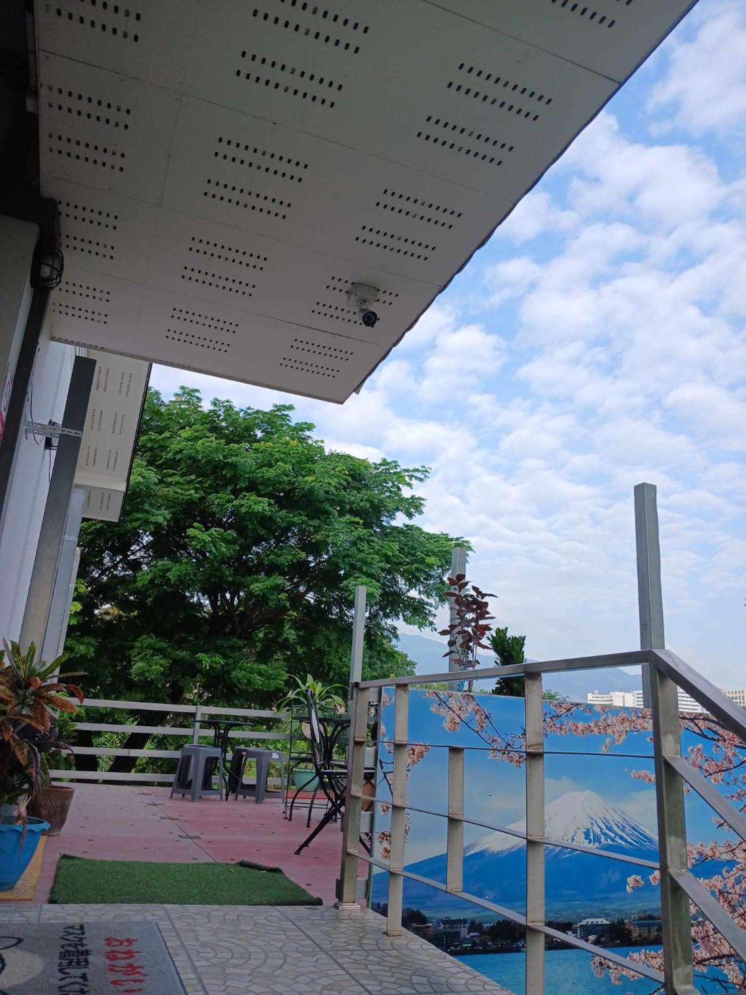 Sakura House Hostel Chiang Mai Exterior photo